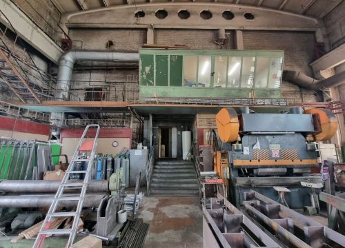 Производство с кран-балкой
